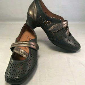 ARAVON by New Balance Flexmoc Black Mary Jane Pump